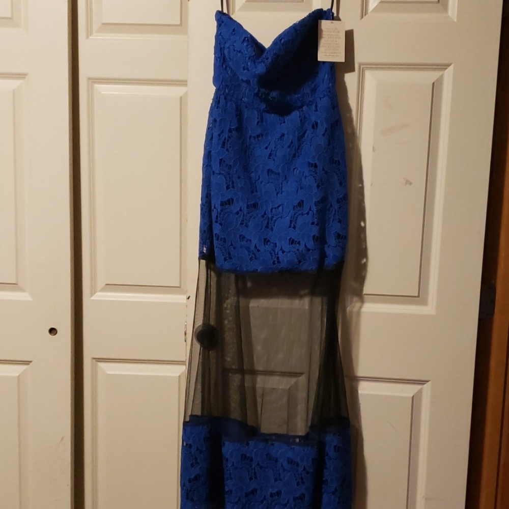 Beautiful strapless detail dress